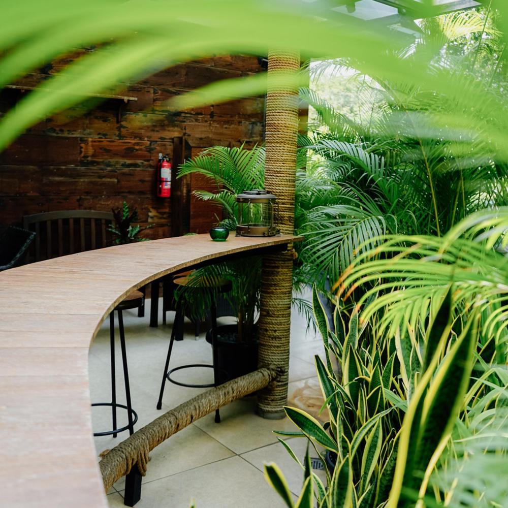 Treehouse Suites - Boutique Serviced Apartment Yakarta Exterior foto