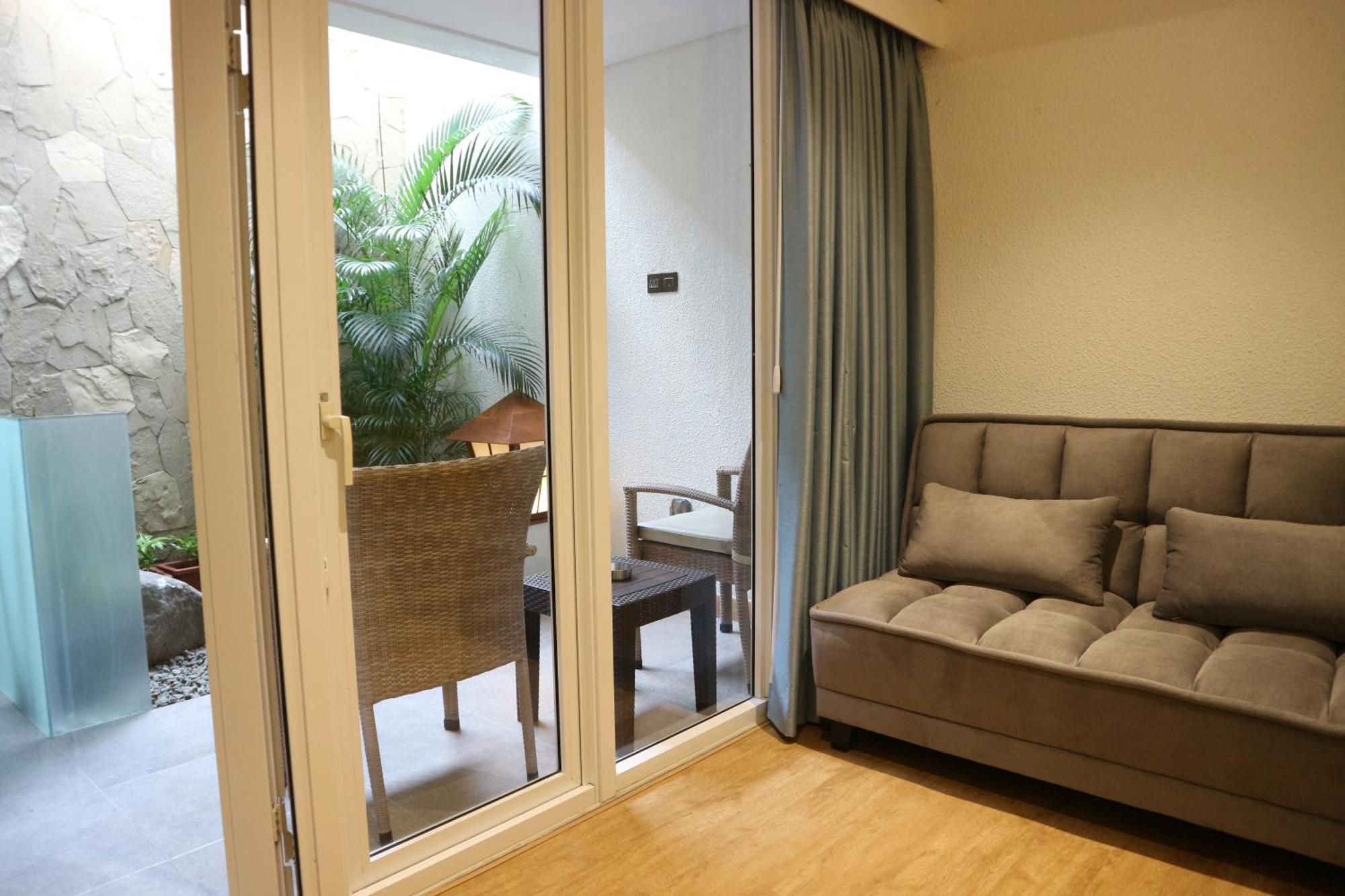 Treehouse Suites - Boutique Serviced Apartment Yakarta Exterior foto