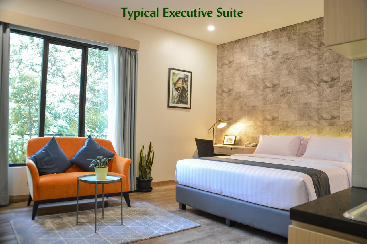 Treehouse Suites - Boutique Serviced Apartment Yakarta Exterior foto